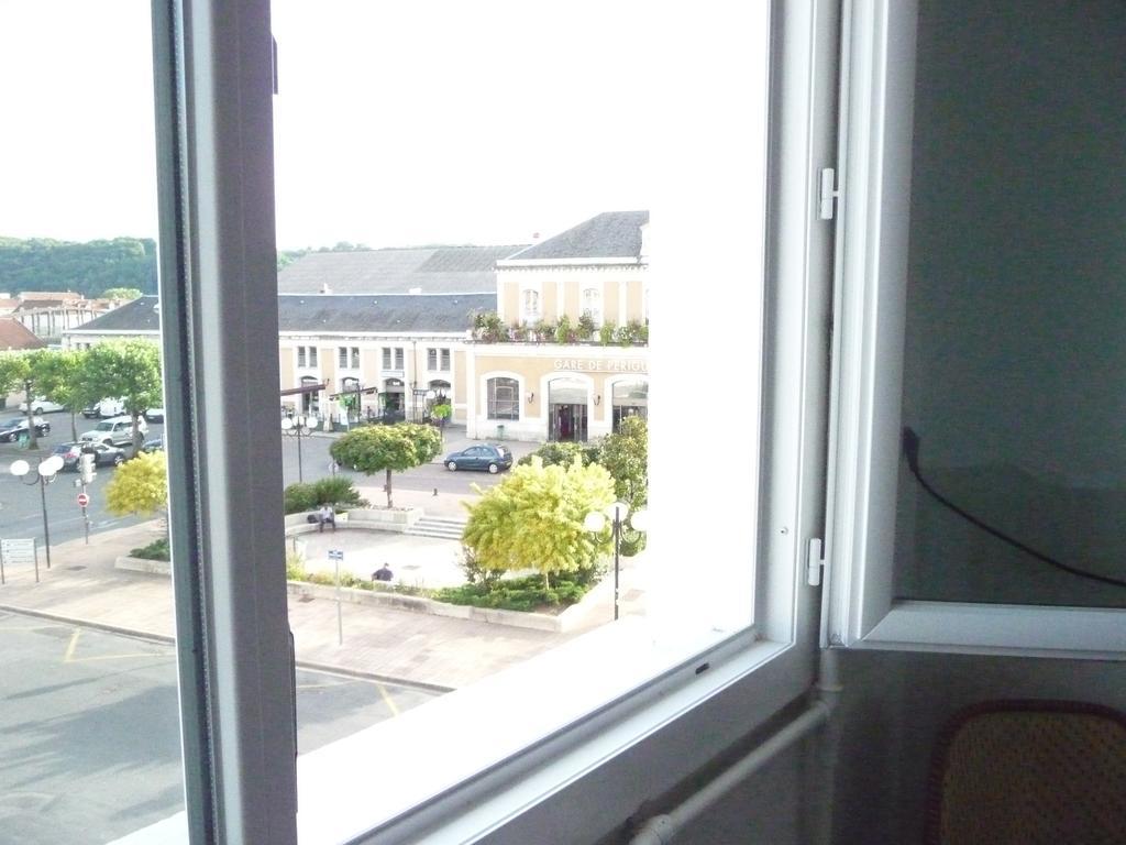 Hotel De La Gare ペリグー 部屋 写真