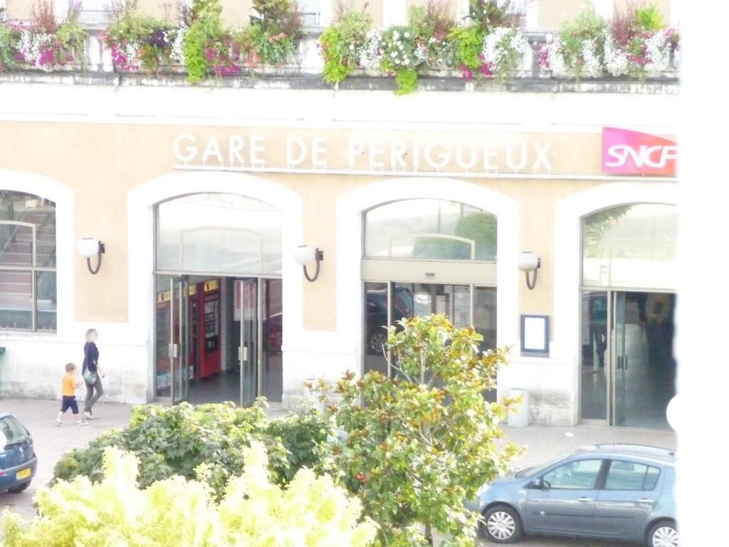 Hotel De La Gare ペリグー 部屋 写真